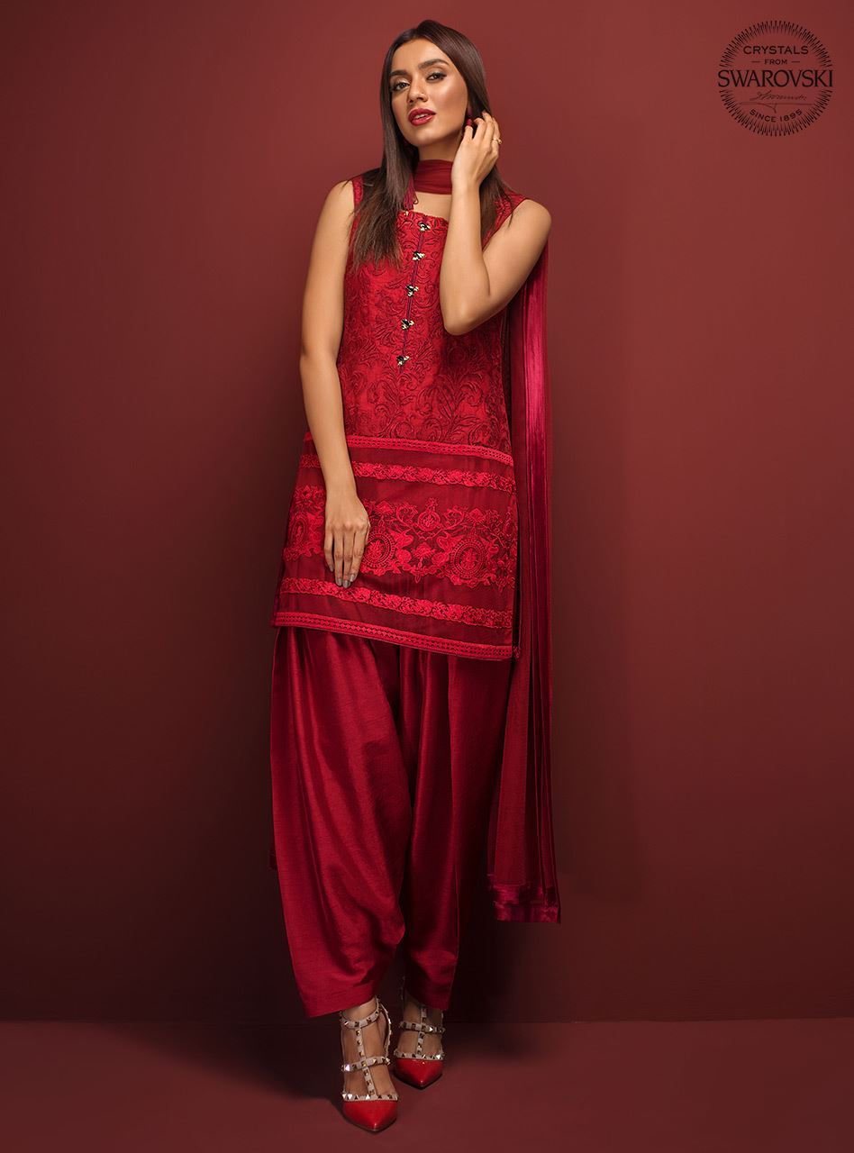 Zainab Chottani | Luxury Pret | RED OXIDE