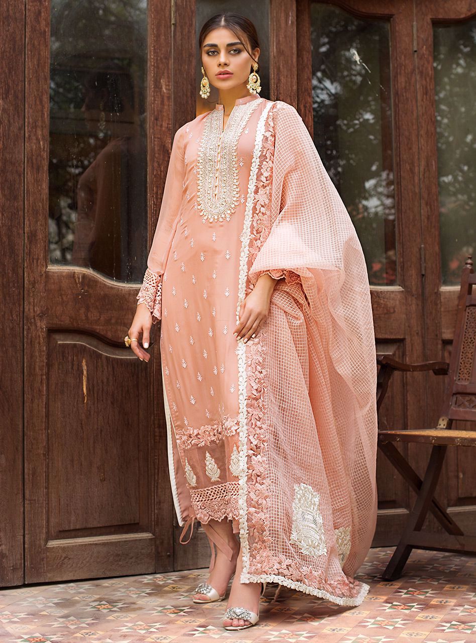 Zainab Chottani | Luxury Pret | BLUSH IMPRESSION