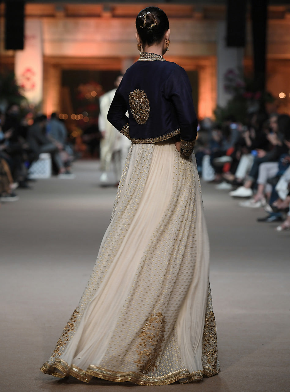 Zainab Chottani | Semi Formals | MOTIYA