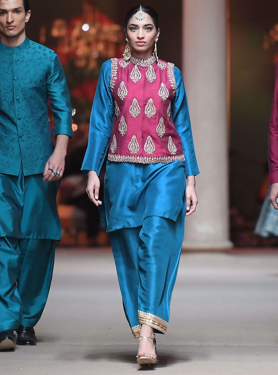Zainab Chottani | Semi Formals | AMAL