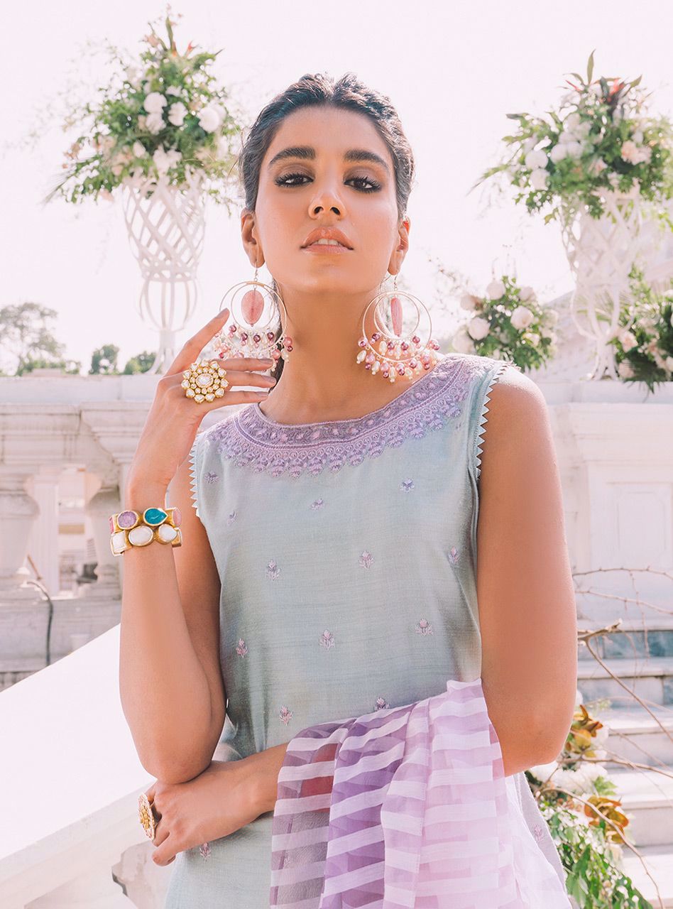 Zainab Chottani | Casual Pret | SMOKING IRIS