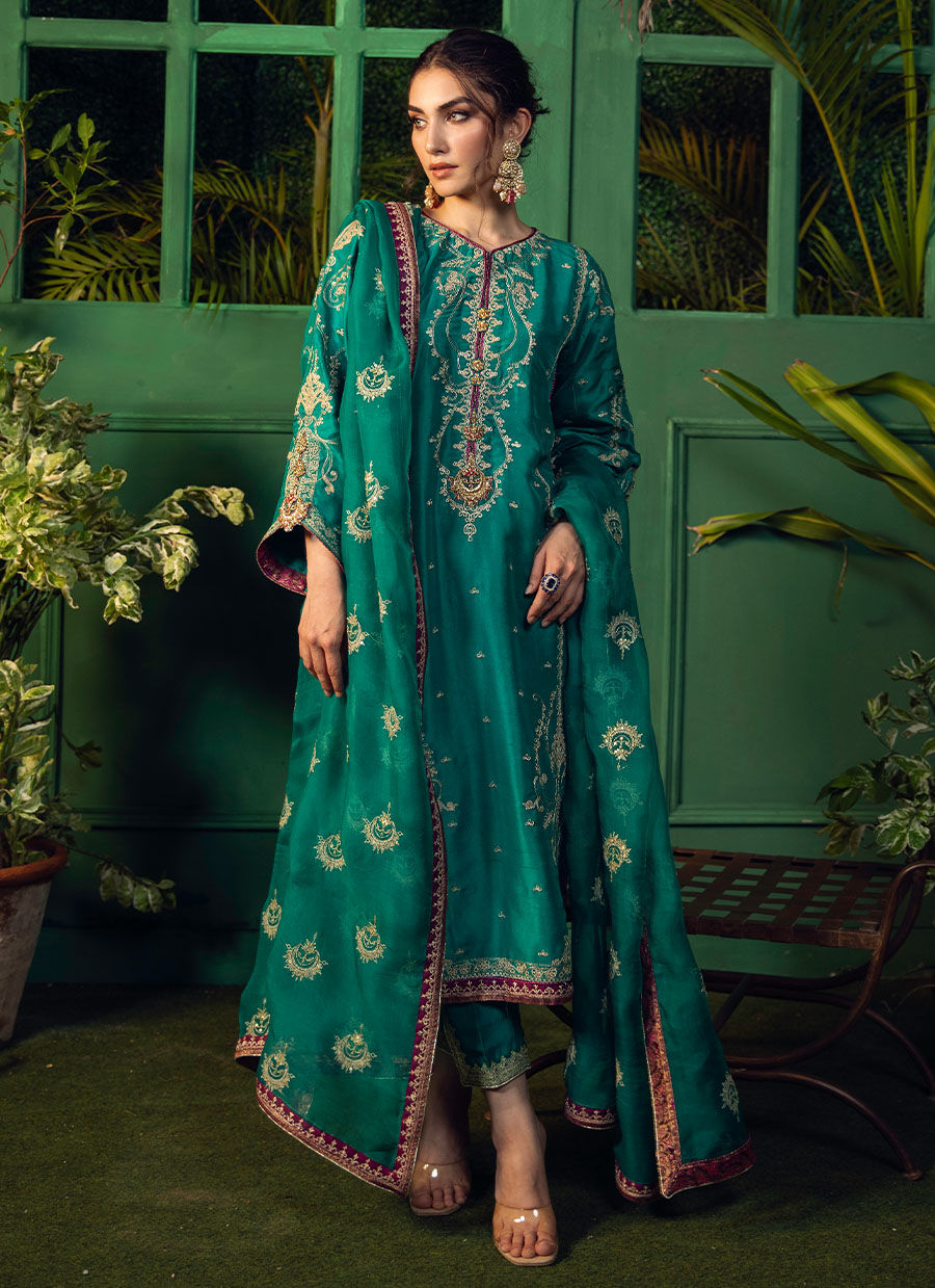 Farah Talib Aziz | Designer Picks 24 | NEEMA DEEP EMERALD EMBELLISHED KURTA WITH DUPATTA