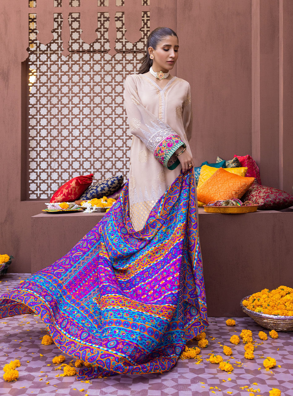 Zainab Chottani | Luxury Pret | HAYAL