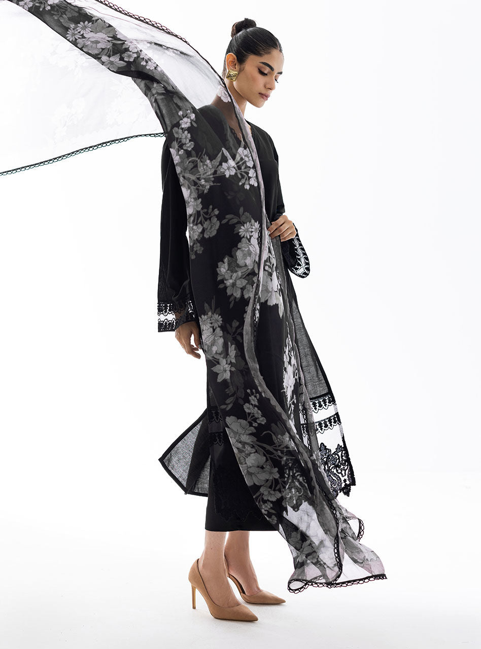 Zainab Chottani | Casual Pret | BLACK GLAZE