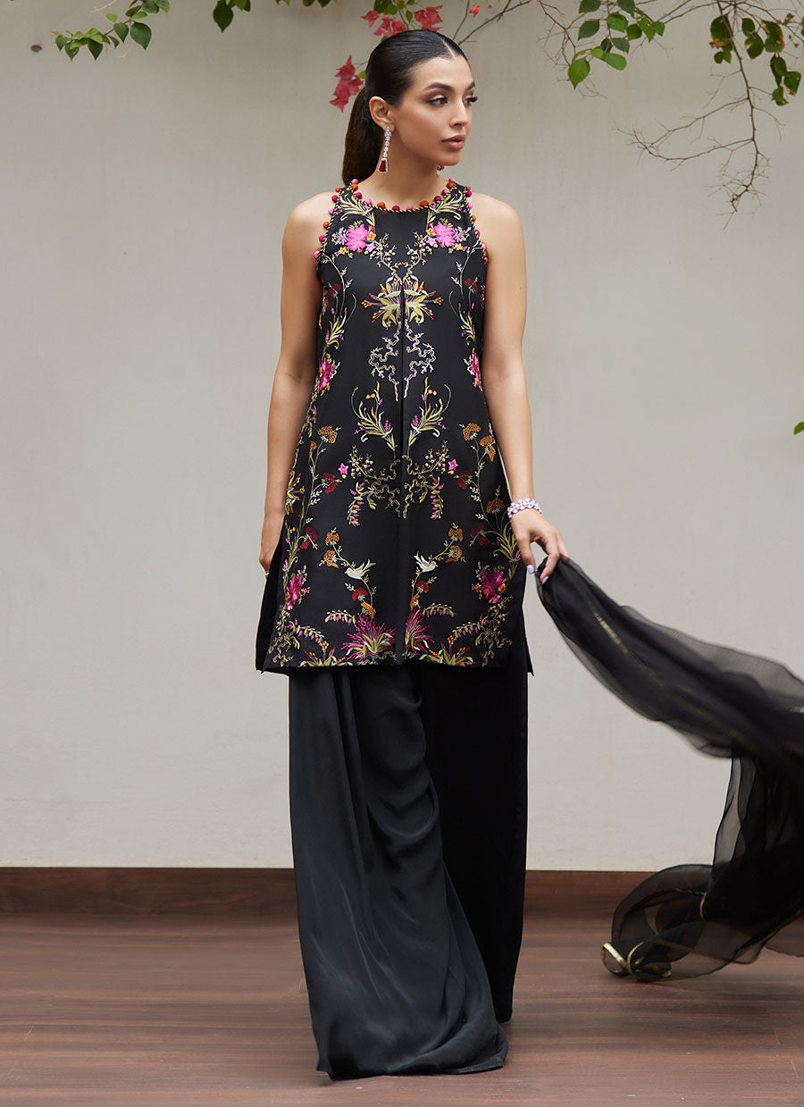 Farah Talib Aziz | Designer Picks 24 | SIYA BLACK EMBROIDERED SHIRT AND DUPATTA