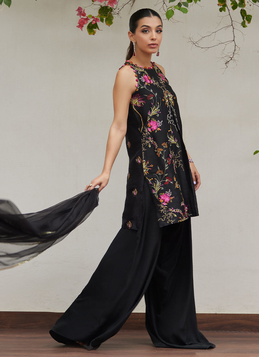 Farah Talib Aziz | Designer Picks 24 | SIYA BLACK EMBROIDERED SHIRT AND DUPATTA
