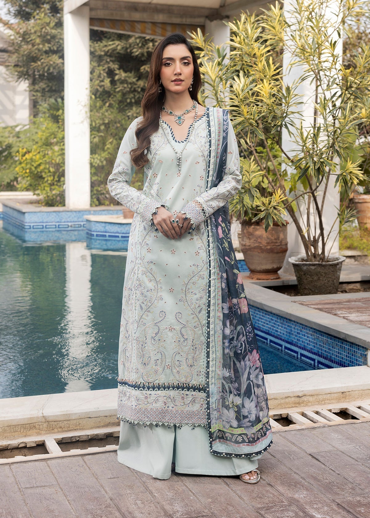 Shurooq | Luxury Lawn 25 | Evie