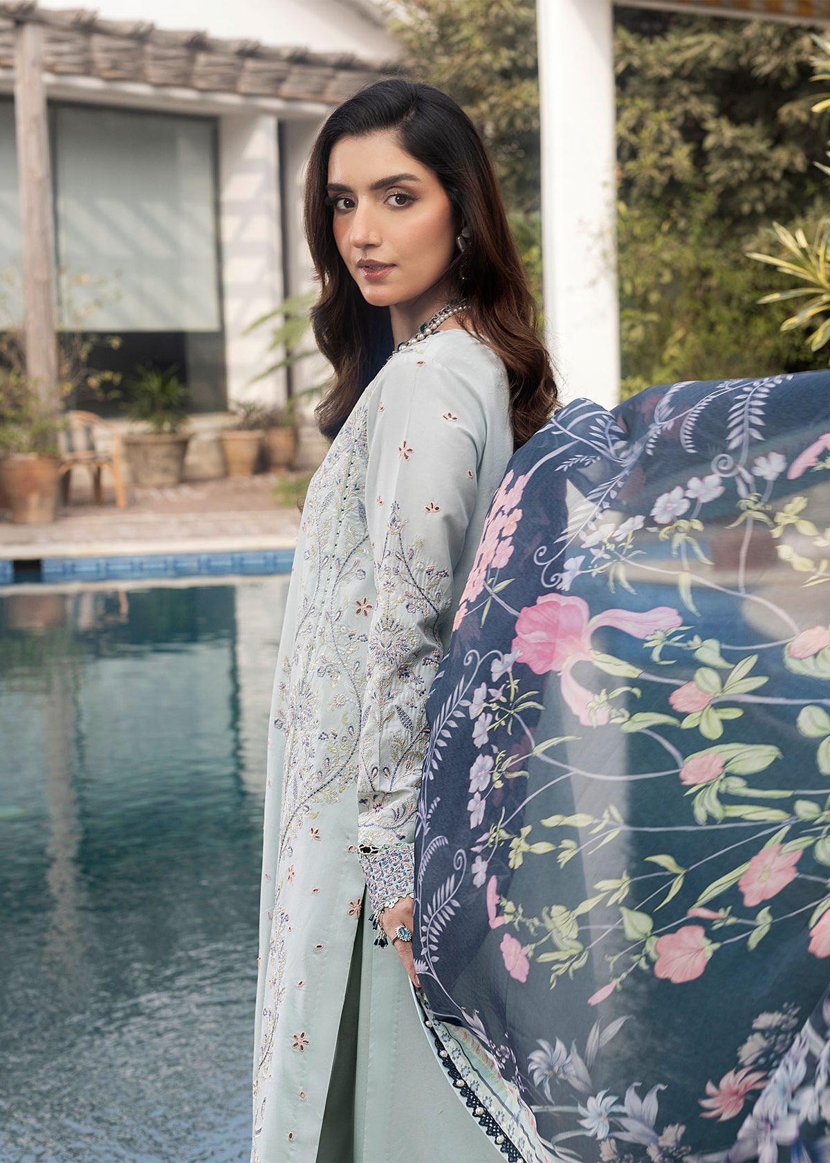Shurooq | Luxury Lawn 25 | Evie