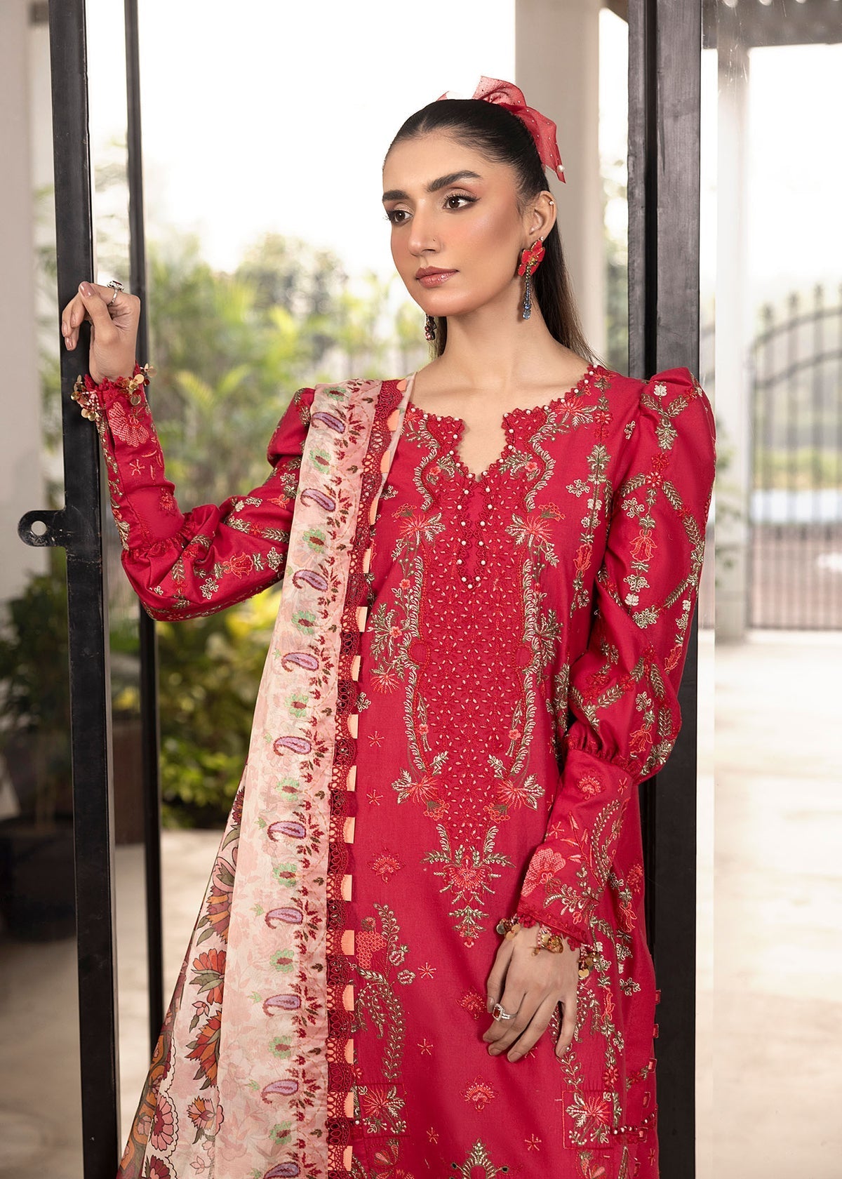 Shurooq | Luxury Lawn 25 | Lina