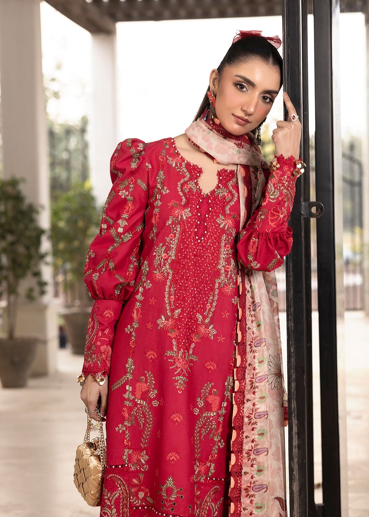Shurooq | Luxury Lawn 25 | Lina