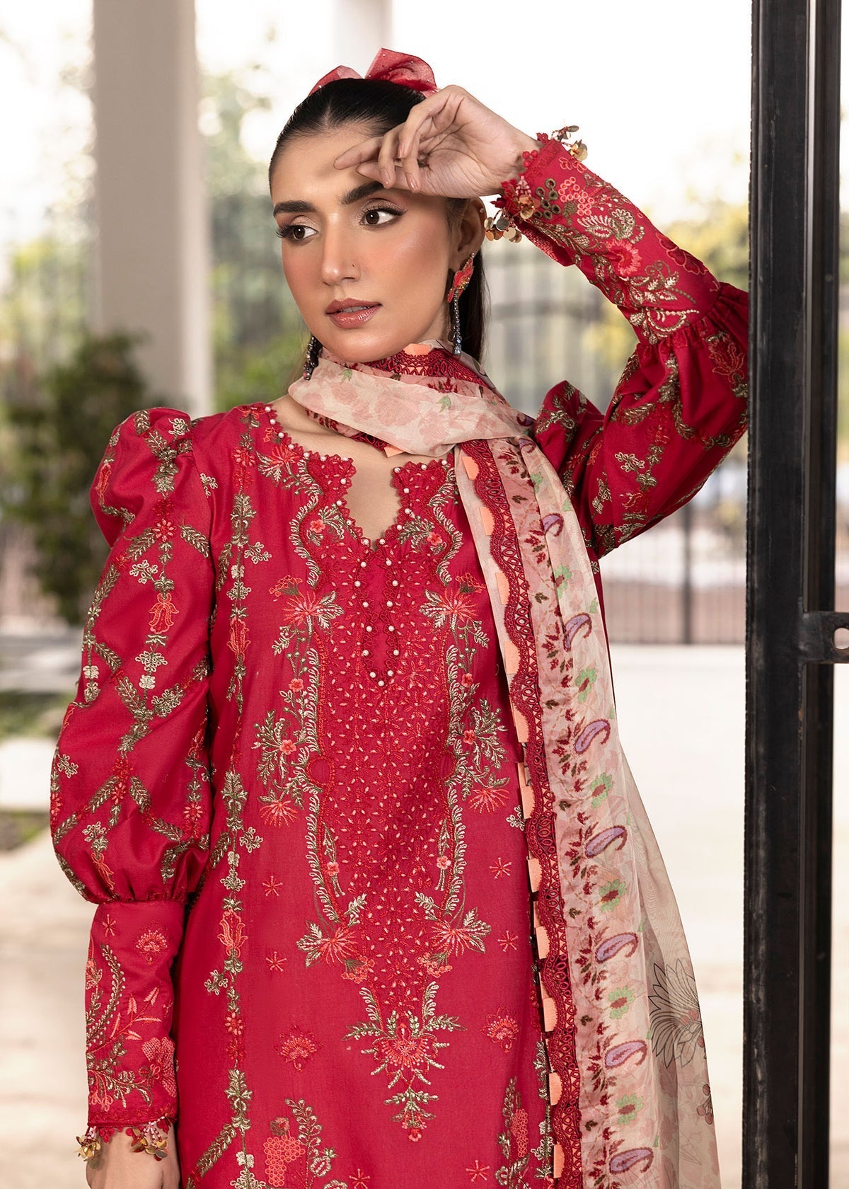 Shurooq | Luxury Lawn 25 | Lina