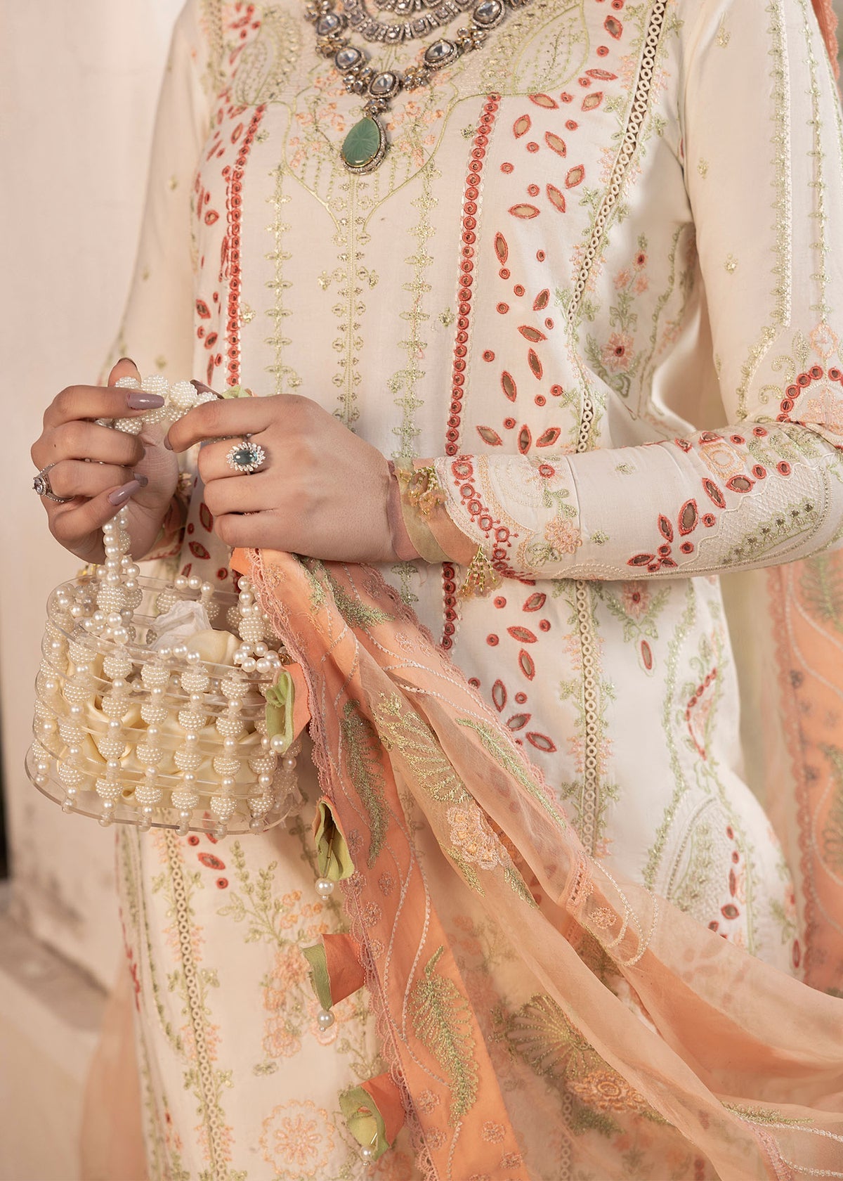 Shurooq | Luxury Lawn 25 | Nora
