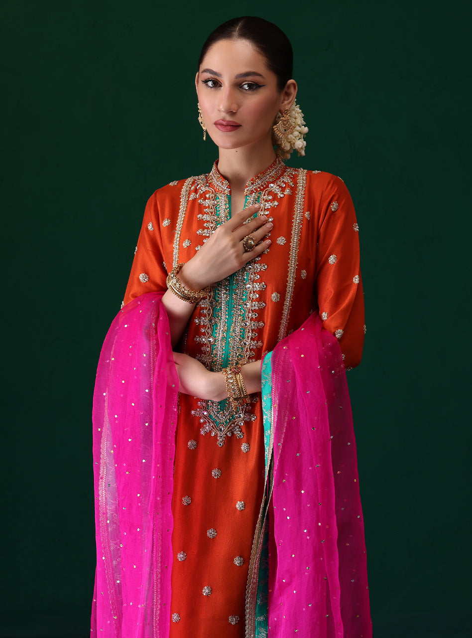 Zainab Chottani | Semi Formals | GULNOOR