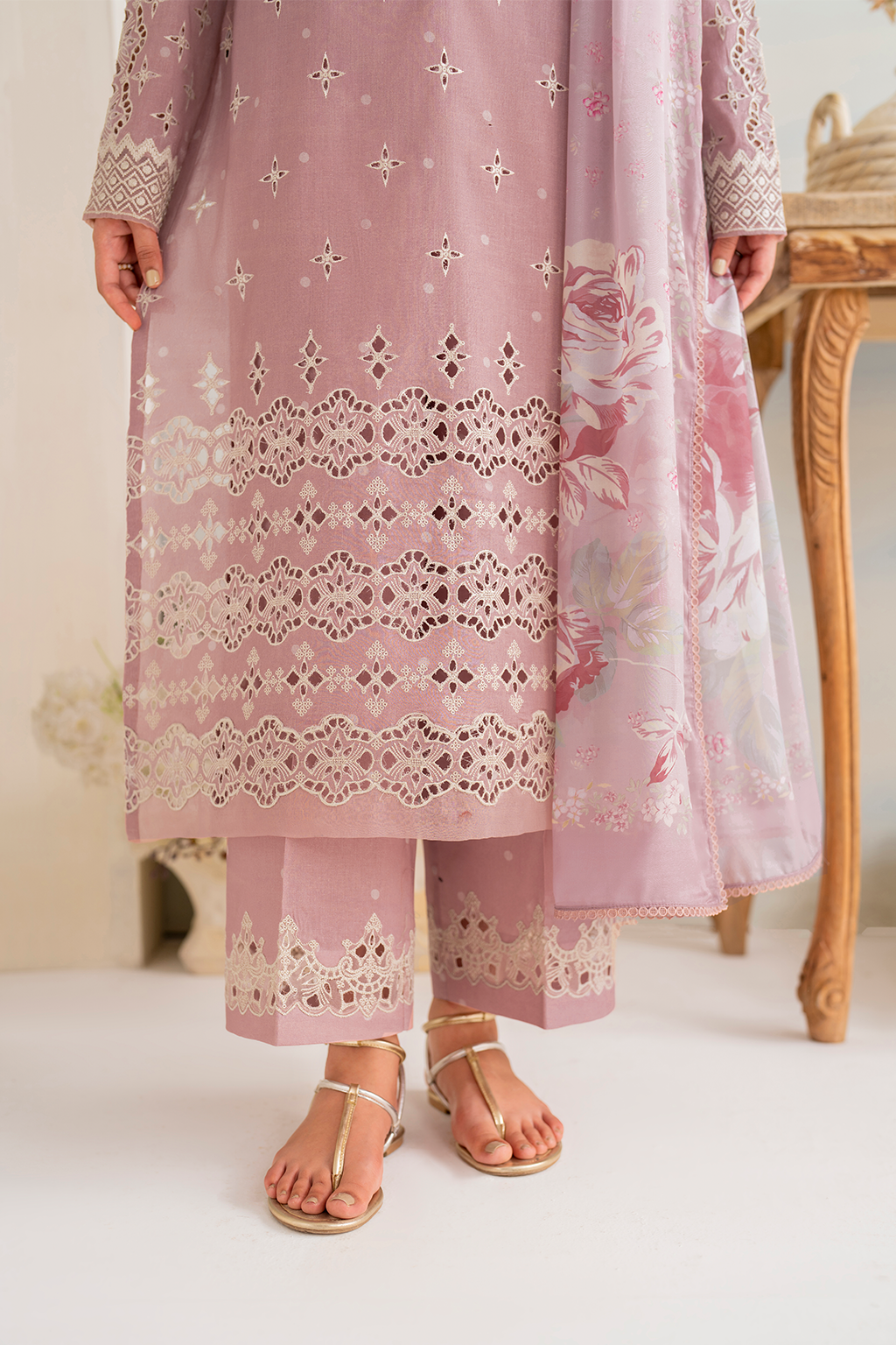 Iznik | Guzel lawn 24 | IGL-04