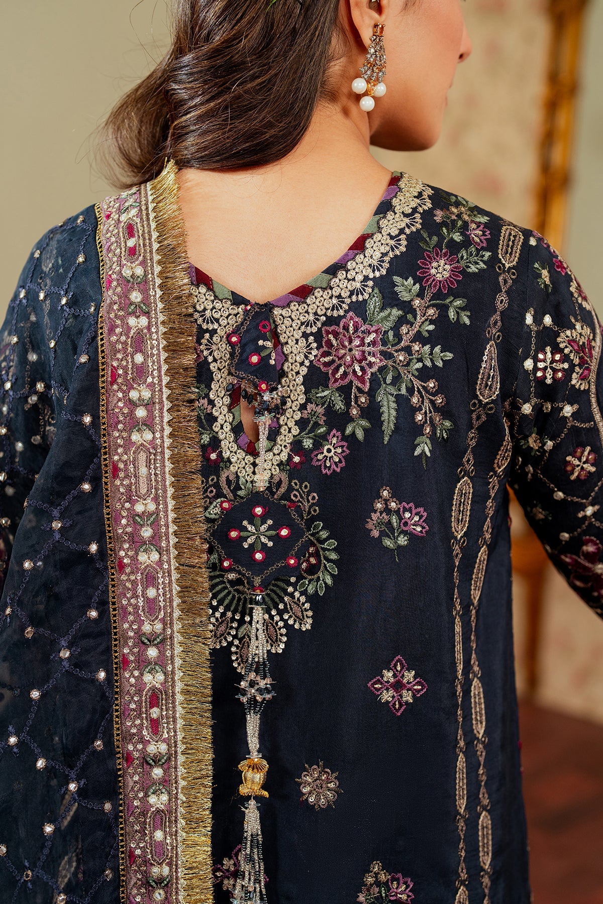 BAROQUE__EMBROIDERED SILK CH13-07 STITCHED