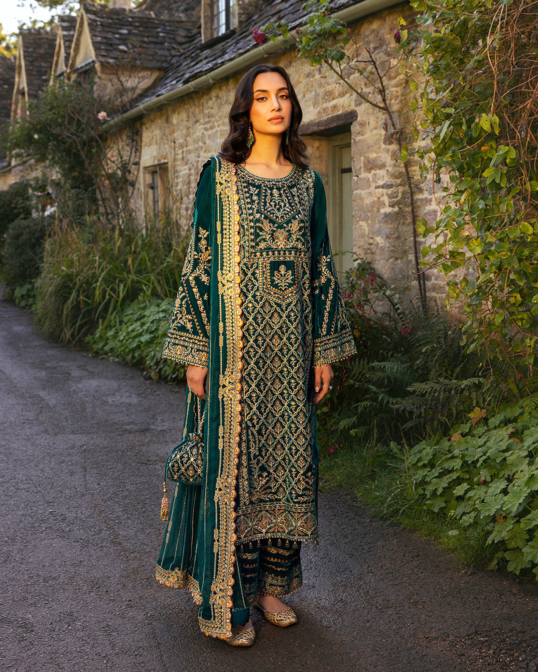 faiza saqlain green dress Ahin Faiza Saqlain