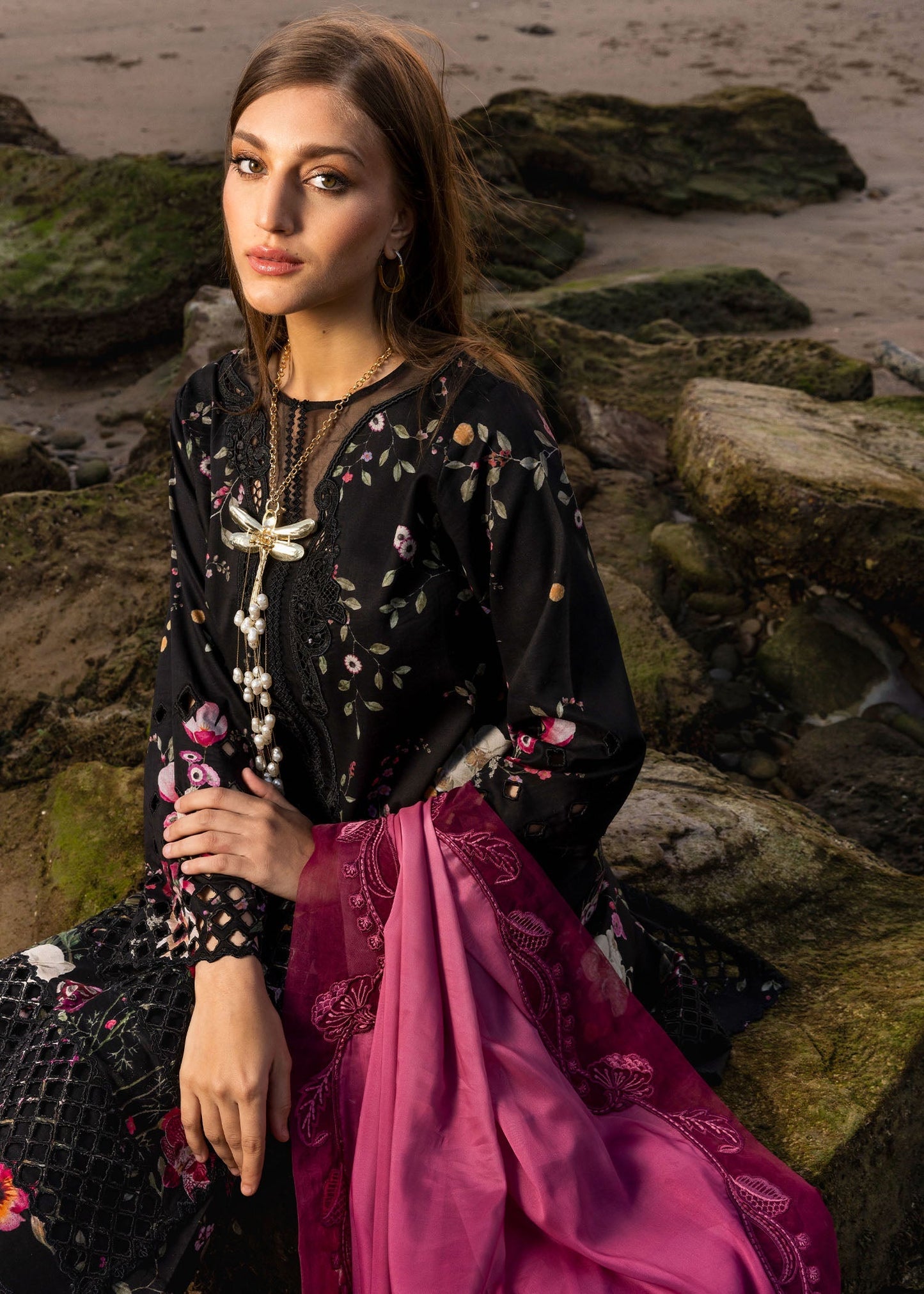 Crimson | Floe by Crimson | Bloom Bold - D4 B