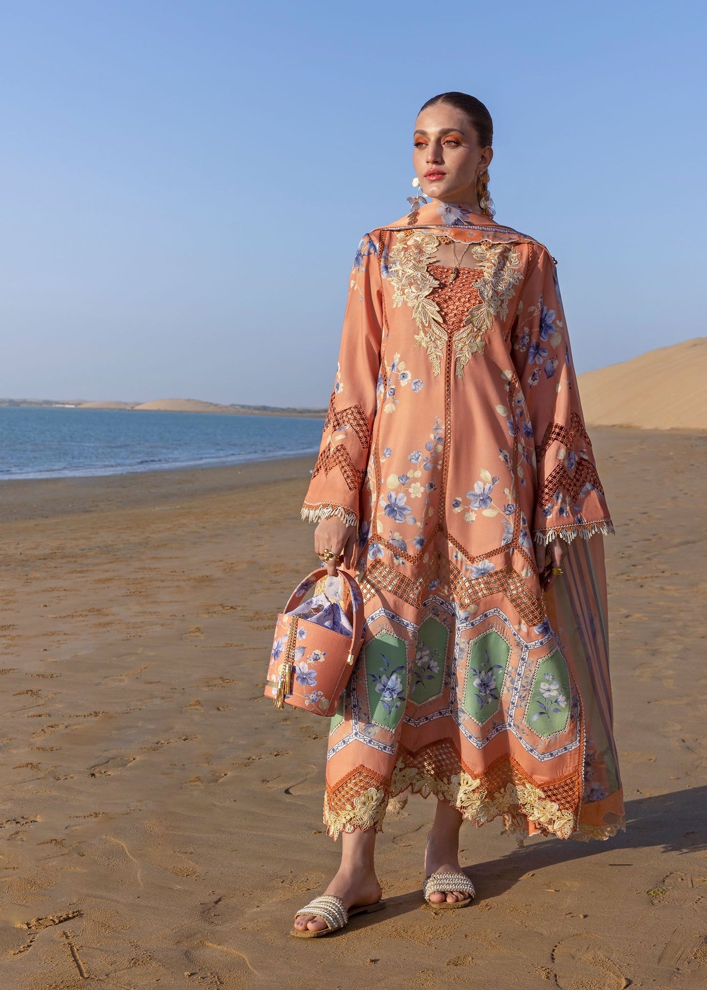 Crimson | Floe by Crimson | Under The Tuscan love - D1 A