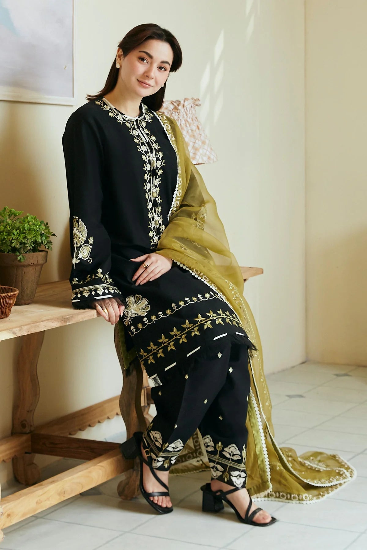 Zara Shahjahan | Coco Lawn 24 | ARZOO-1B