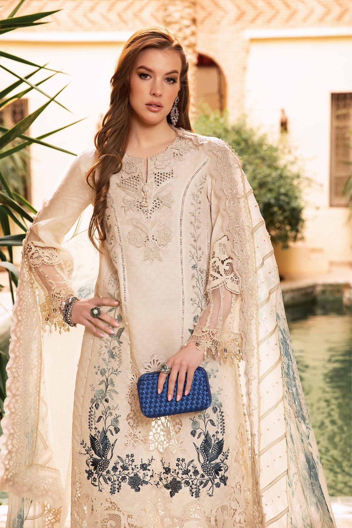 Maria B - D-2414-B - Lawn