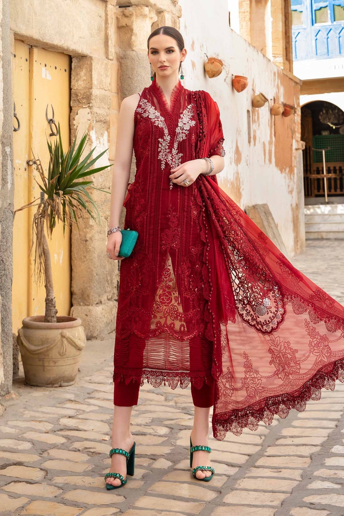 Maria B - D-2401-B - Lawn
