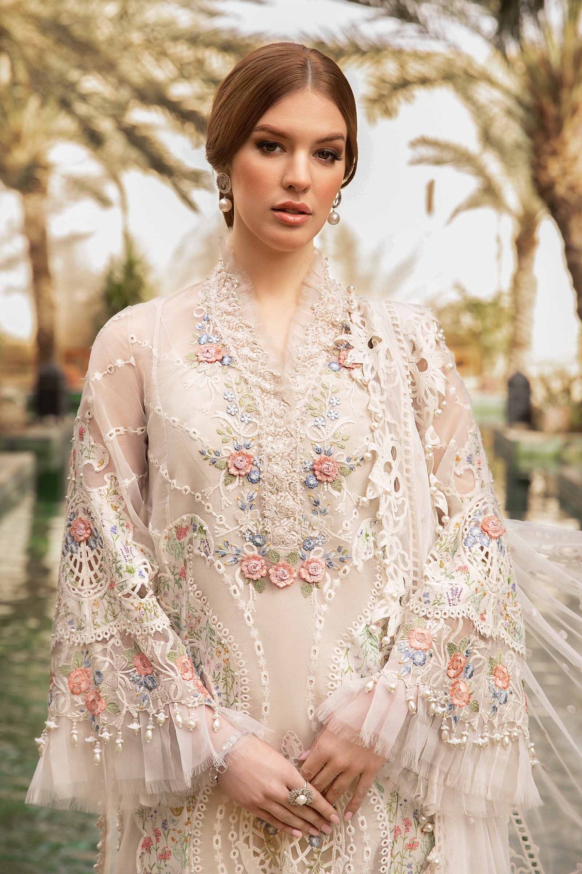 Maria B - D-2405-A - Lawn