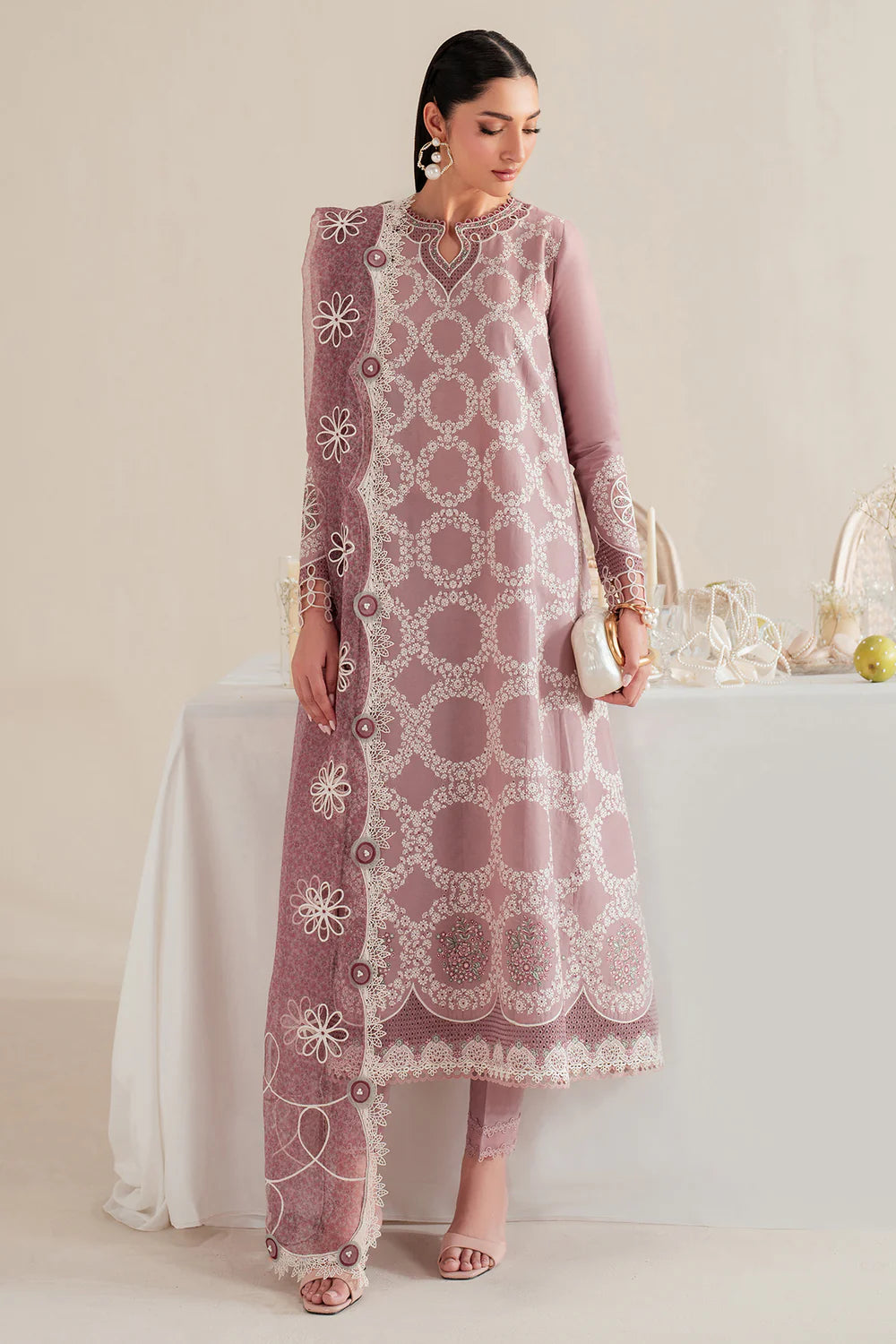Jazmin | Iris EMBROIDERED LAWN IL'25-D10
