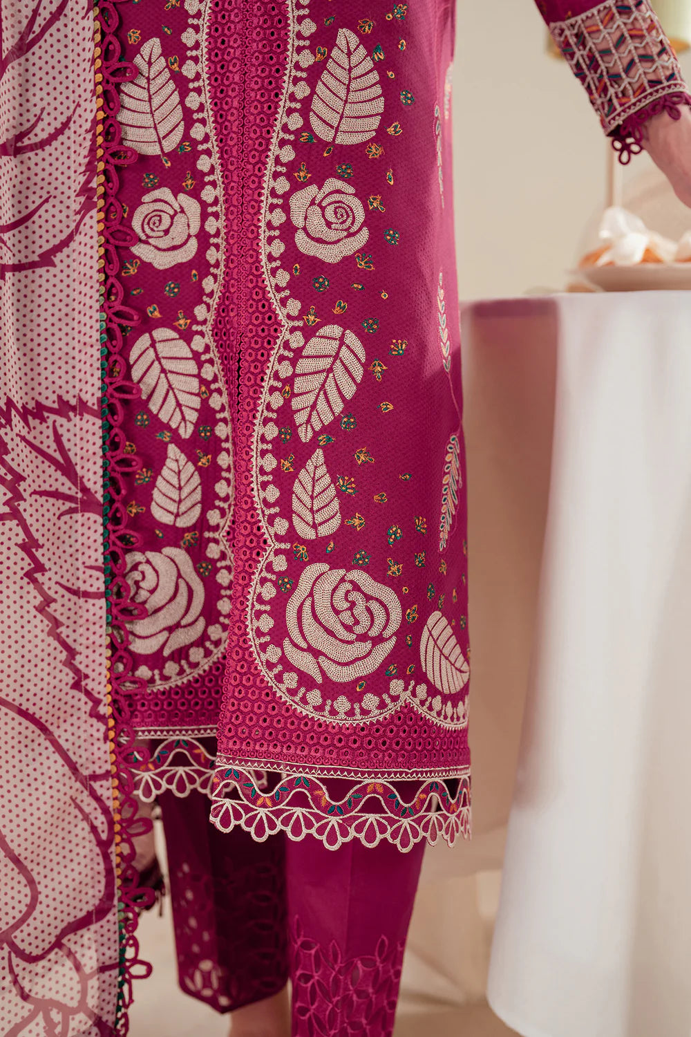 Jazmin | Iris EMBROIDERED DOBBY LAWN IL'25-D05