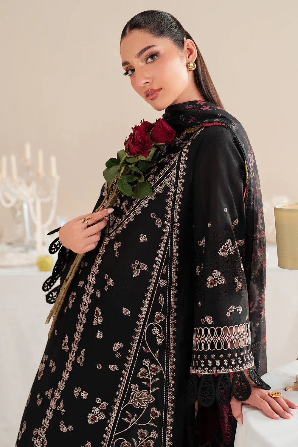 Jazmin | Iris EMBROIDERED LAWN IL'25-D07