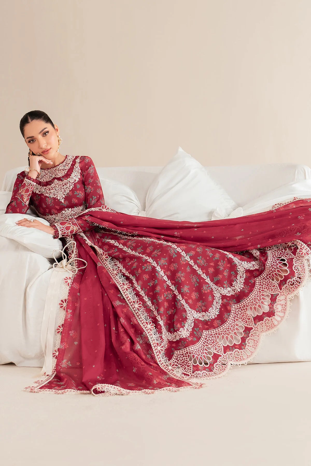 Jazmin | Iris EMBROIDERED LAWN IL'25-D08