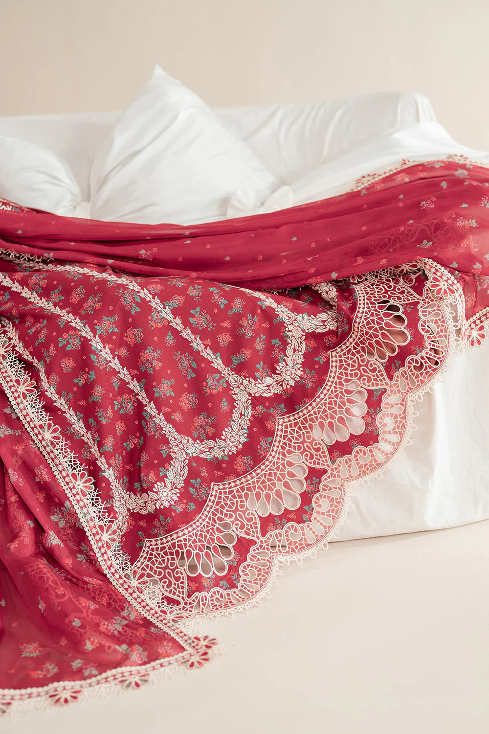 Jazmin | Iris EMBROIDERED LAWN IL'25-D08
