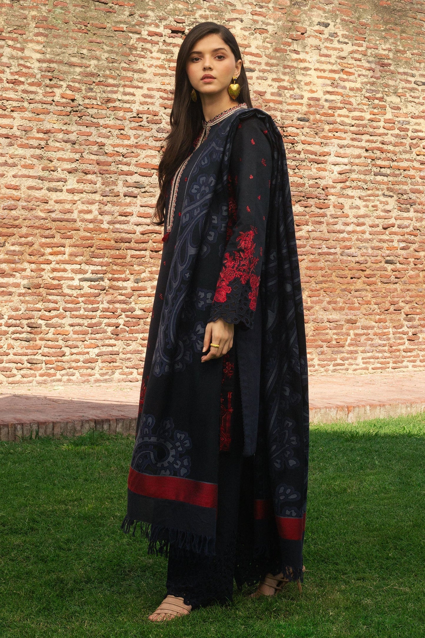Zara Shahjahan | Winter 24 | DARYA-D2