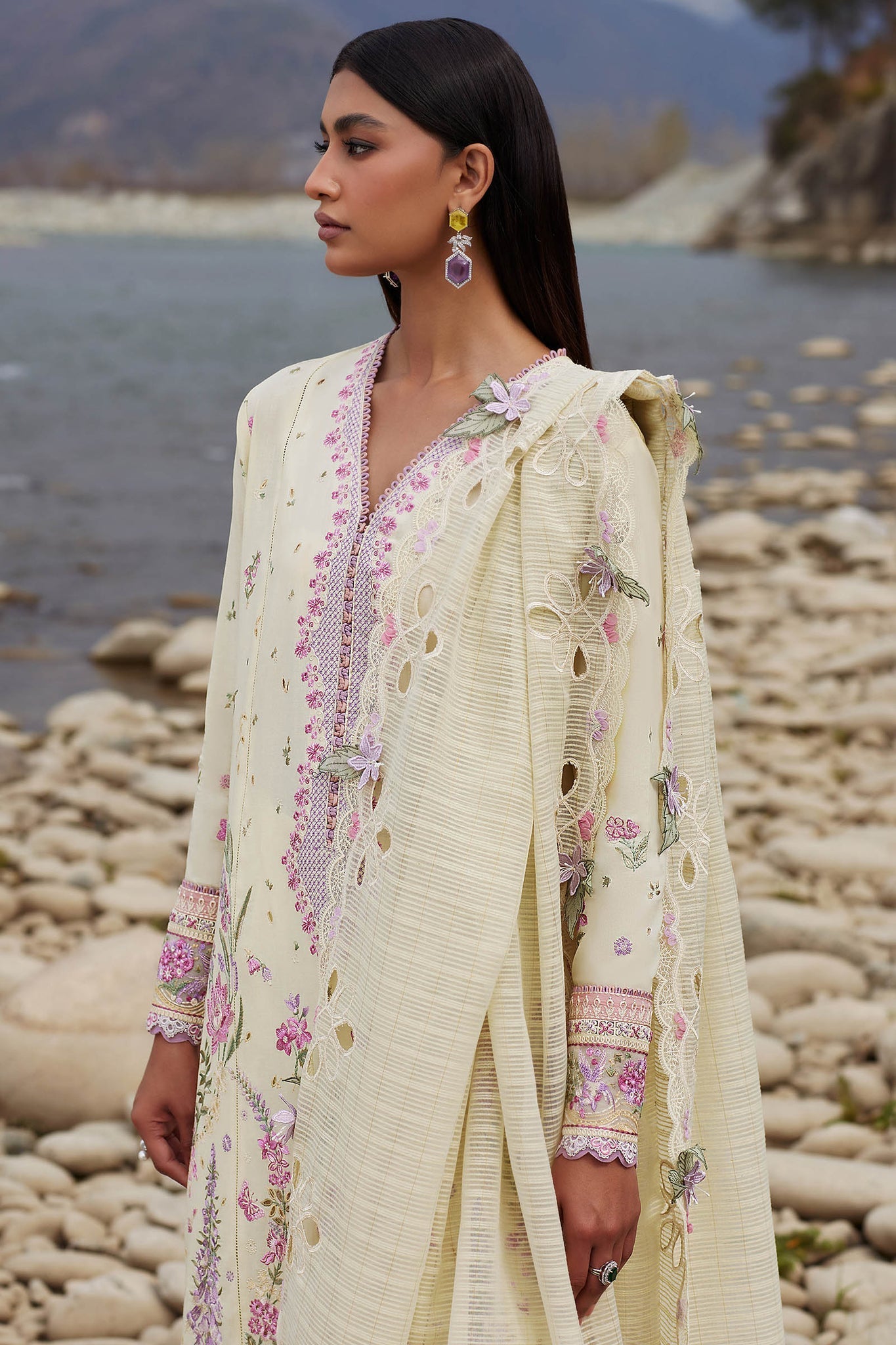 Elan | Lawn’24 | NEDINE (EL24-02 B)