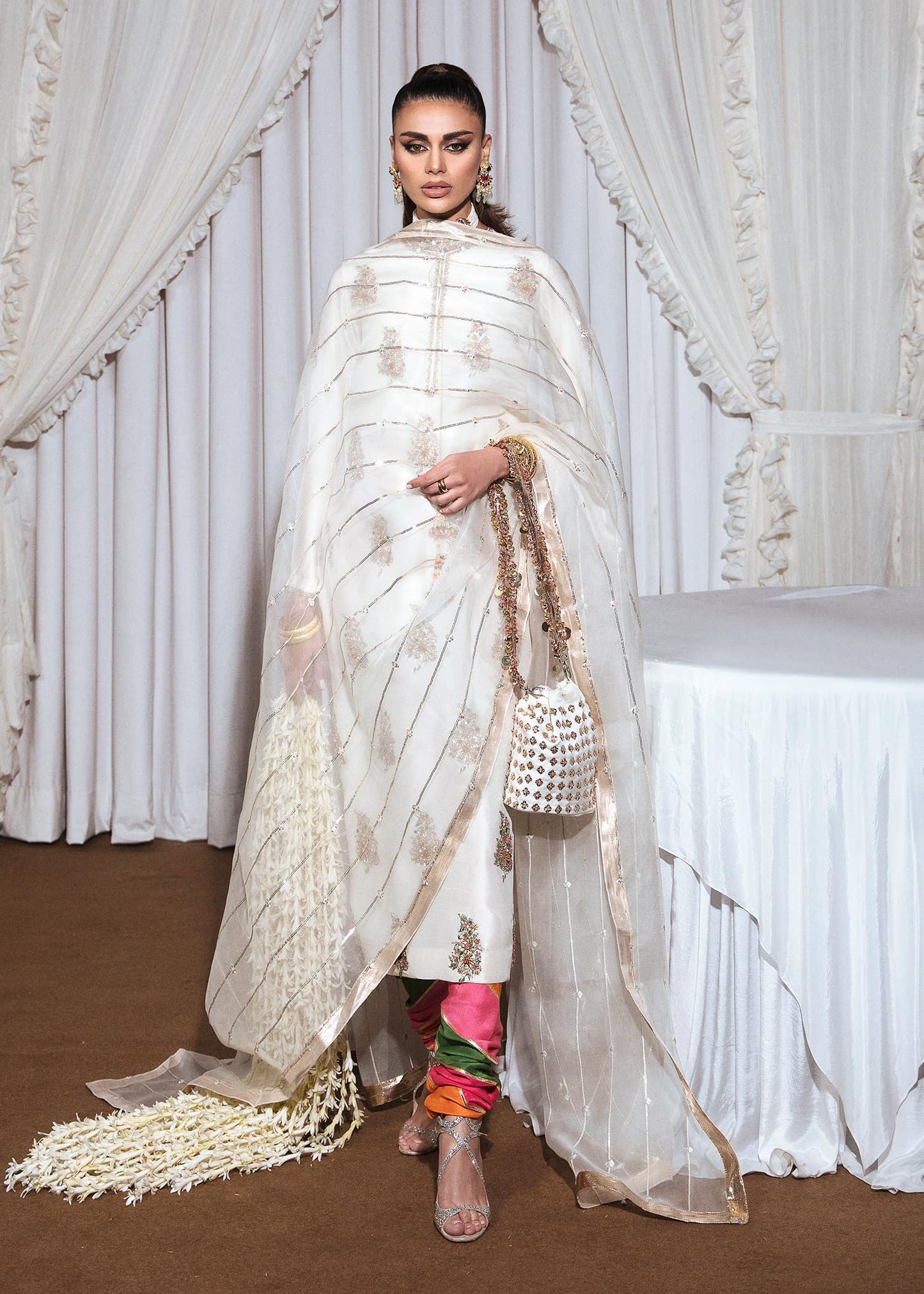 Hussain Rehar | Basic Not Basic | Blanc