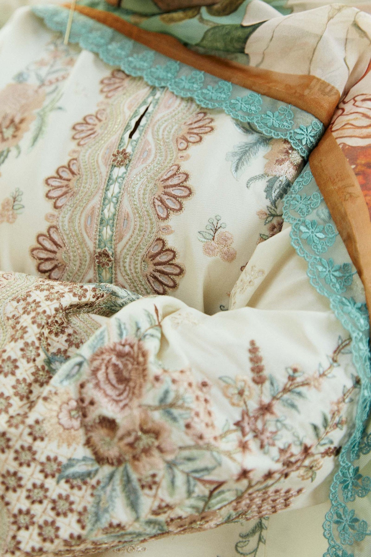 Zara Shahjahan | Coco Lawn Eid Edit 24 | IVORY-D10