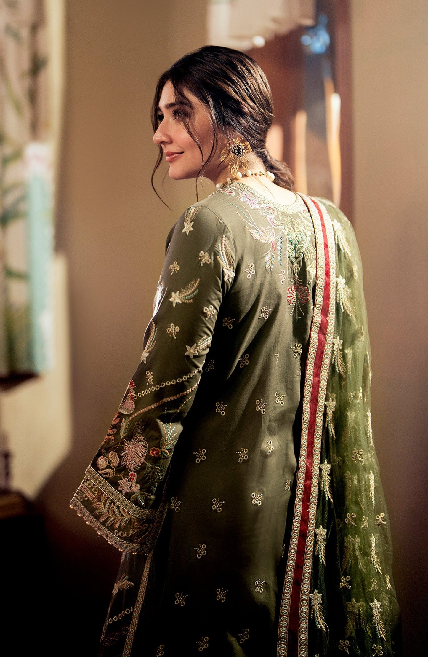 Maryum N Maria | Luxury Lawn 24 | Amira