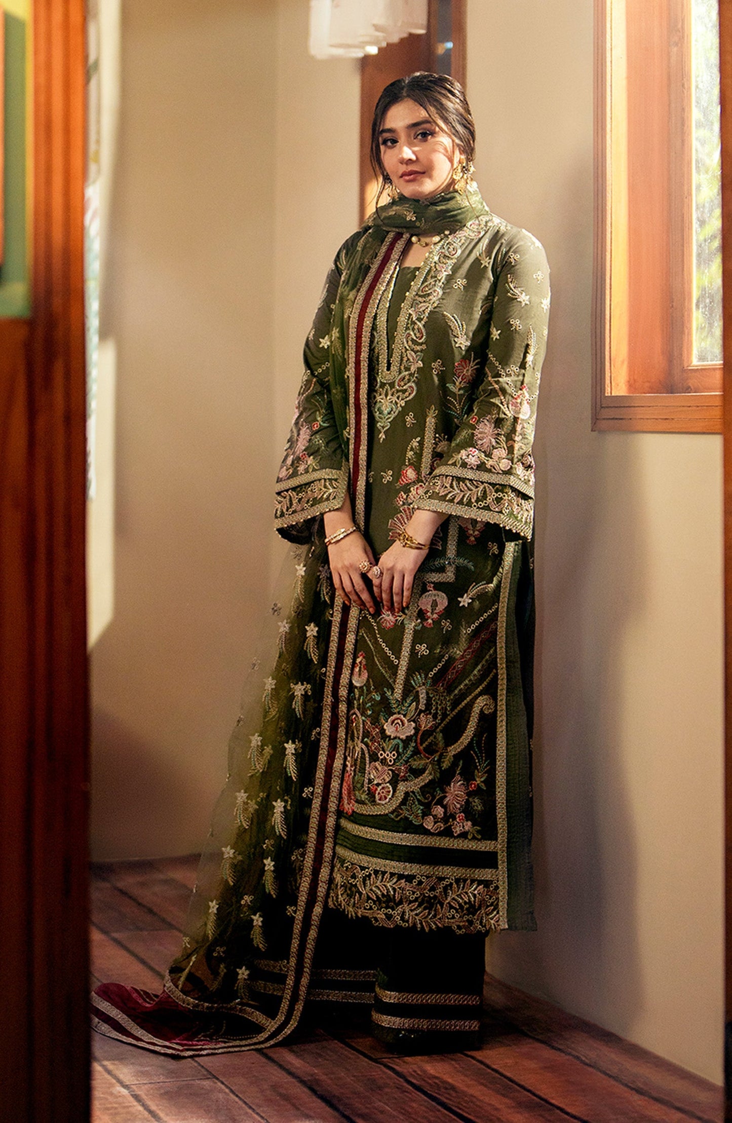 Maryum N Maria | Luxury Lawn 24 | Amira