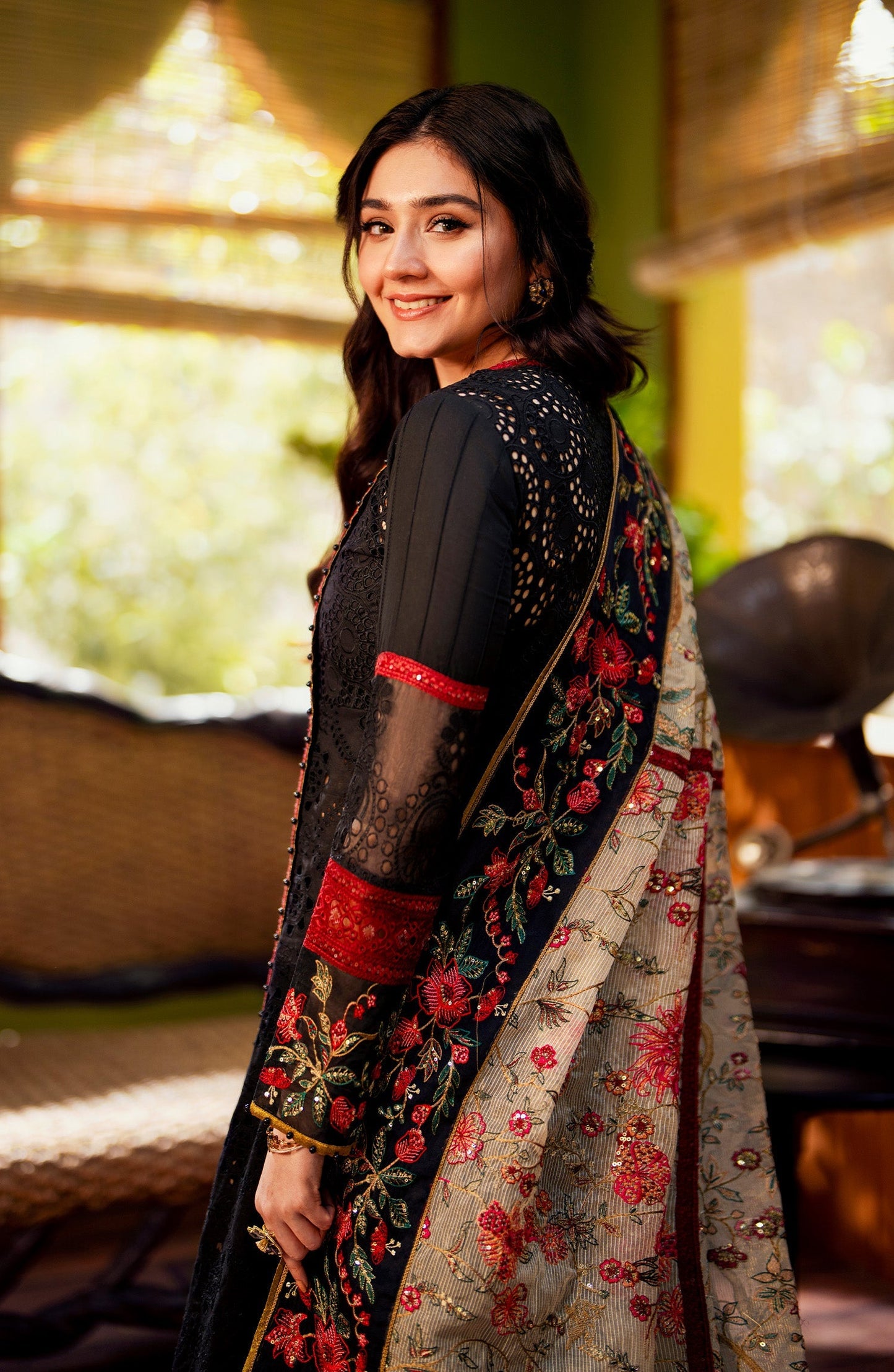 Maryum N Maria | Luxury Lawn 24 | Zayna