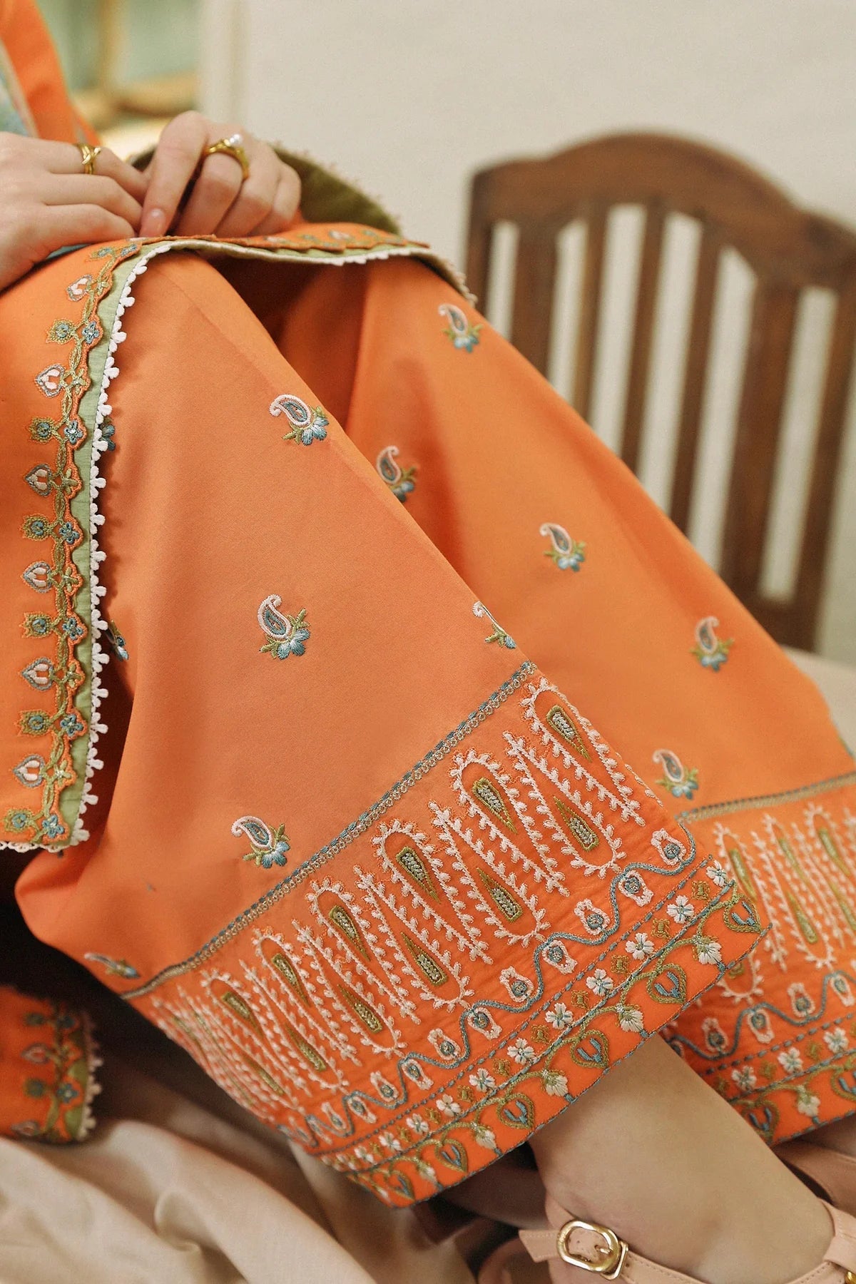 Zara Shahjahan | Coco Lawn 24 | MORNI-9B
