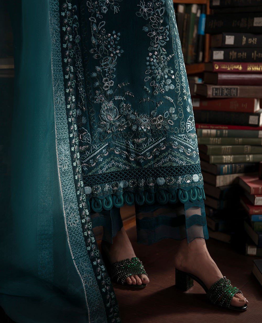 Republic Womenswear | Premium Pret 25 | RPP-03 (Coeur)