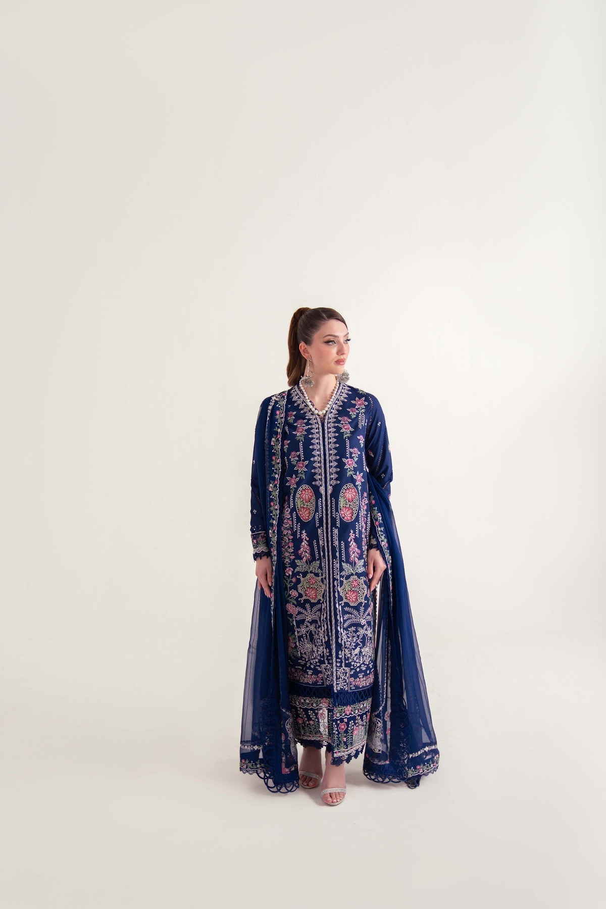 Sable Vogue | Luxury Lawn 25 | SL-07-25-V2