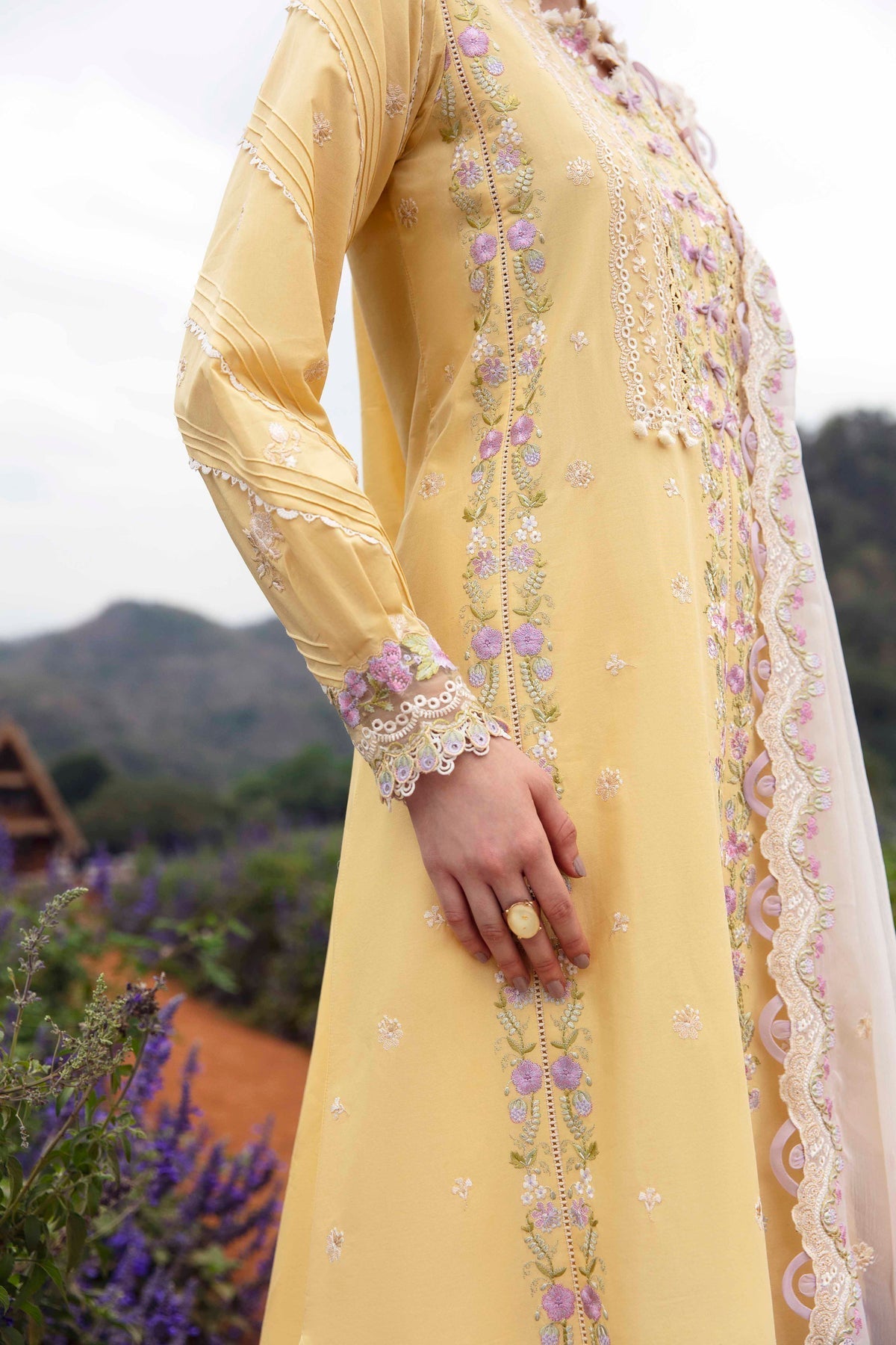 Sable Vogue | Luxury Lawn 24 | Maye