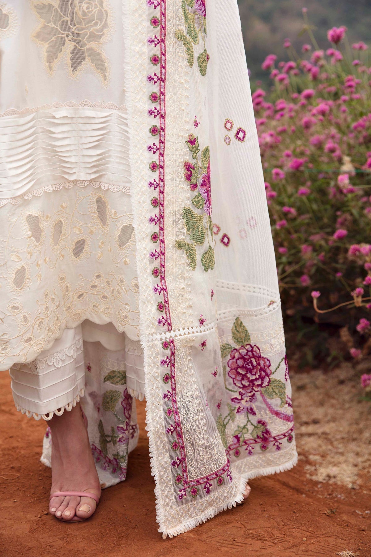 Sable Vogue | Luxury Lawn 24 | Lyra