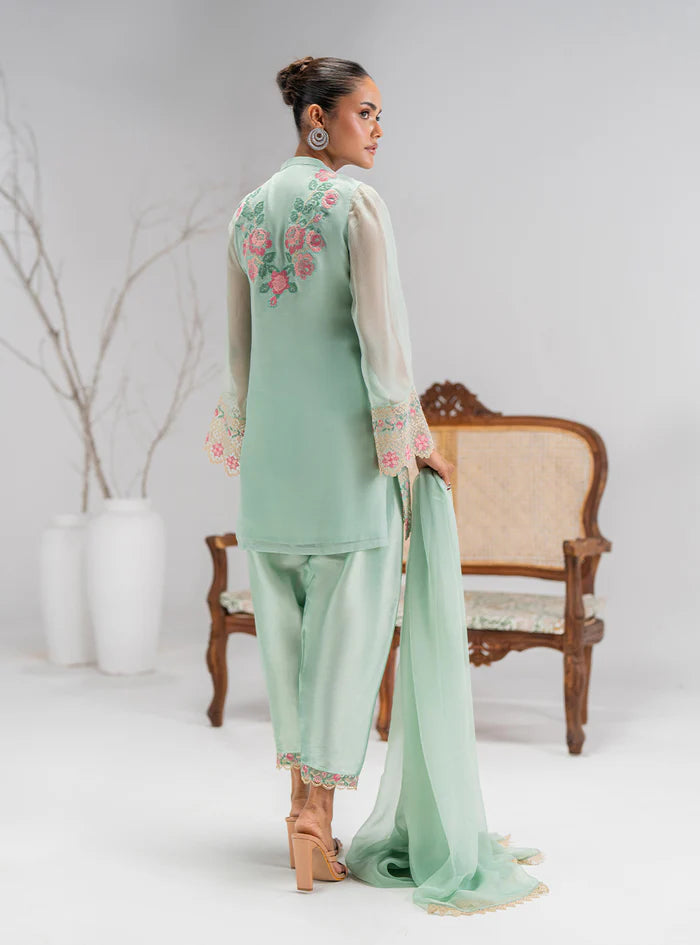 Zainab Chottani | Eid-pret-25 | Liana