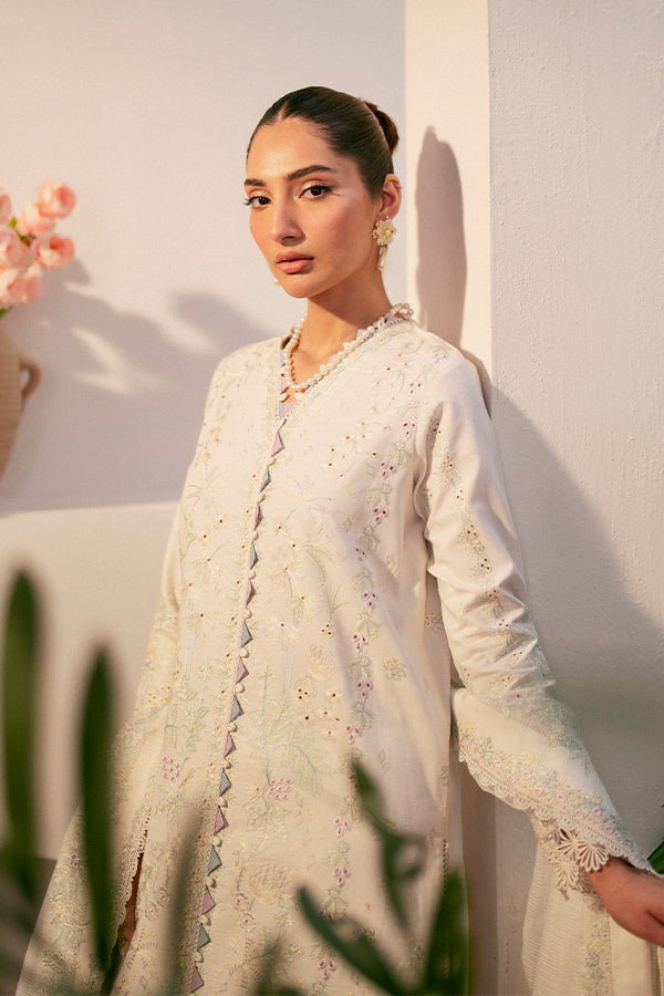 Saffron | Mystere Festive Lawn | Liara