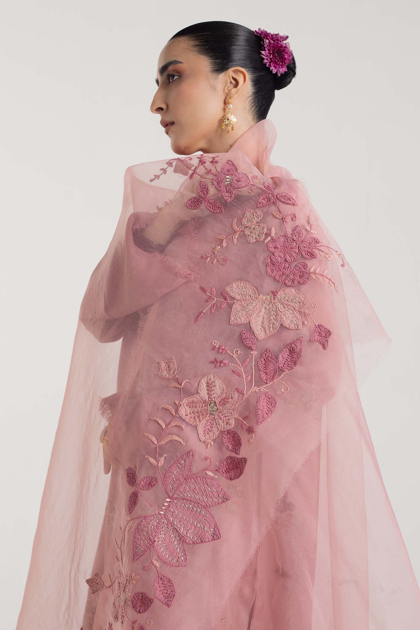 Zara Shahjahan | Handcrafted Suits | ZHC-050