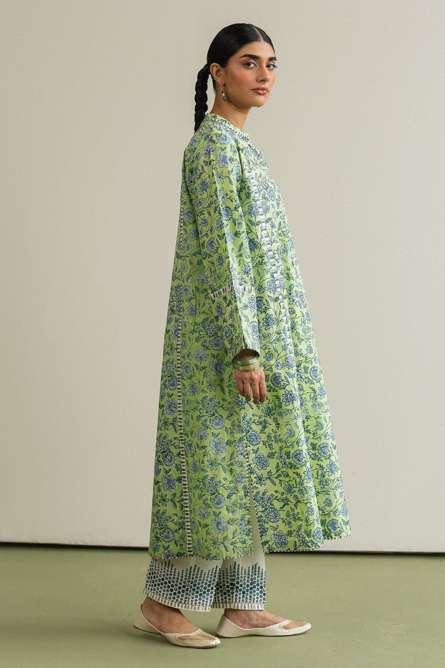 Zara Shahjahan | Handcrafted Suits | ZHC-052