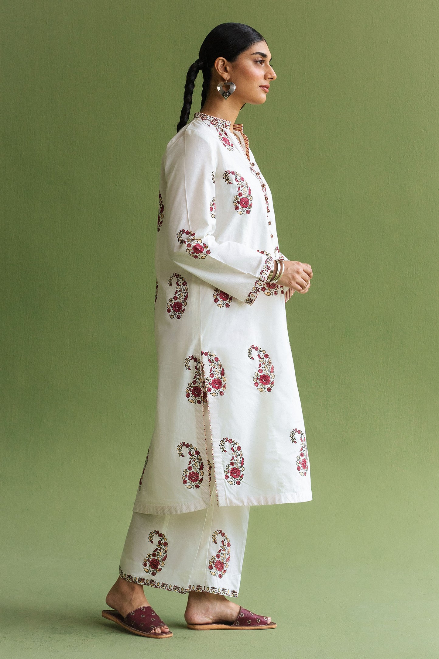 Zara Shahjahan | Handcrafted Suits | ZHC-055