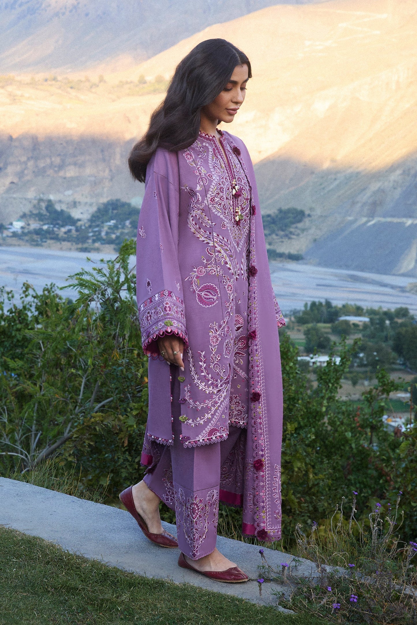 Zaha | Winter 2024 | GULRANG (ZW24-13)