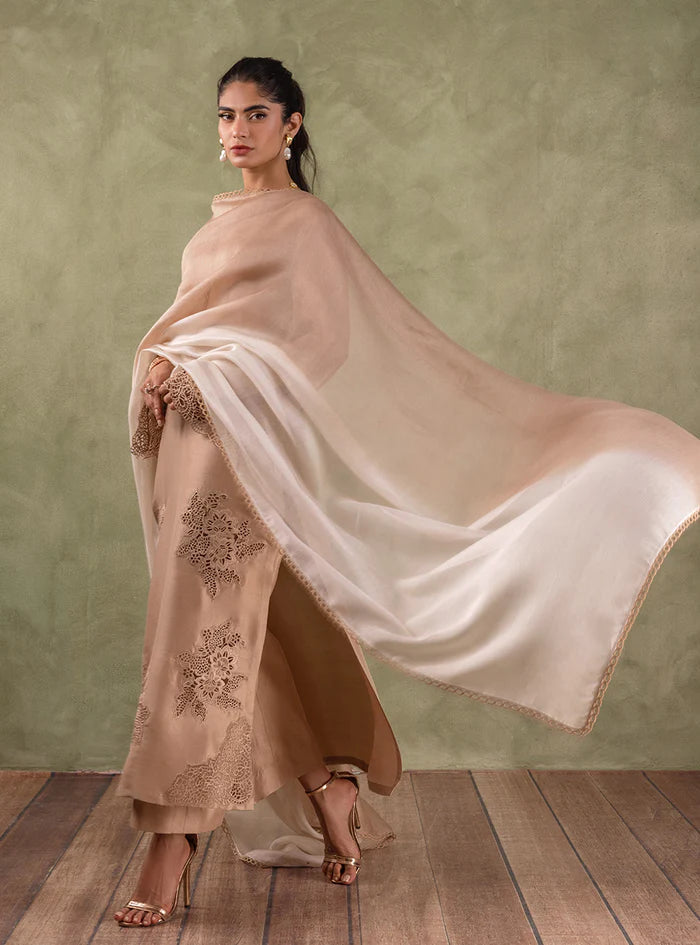 Zainab Chottani | Eid Edit 24 | Coral Champagne